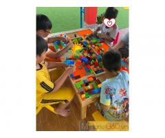 Bàn chơi xếp hình lego trẻ em cho khu vui chơi trong nhà